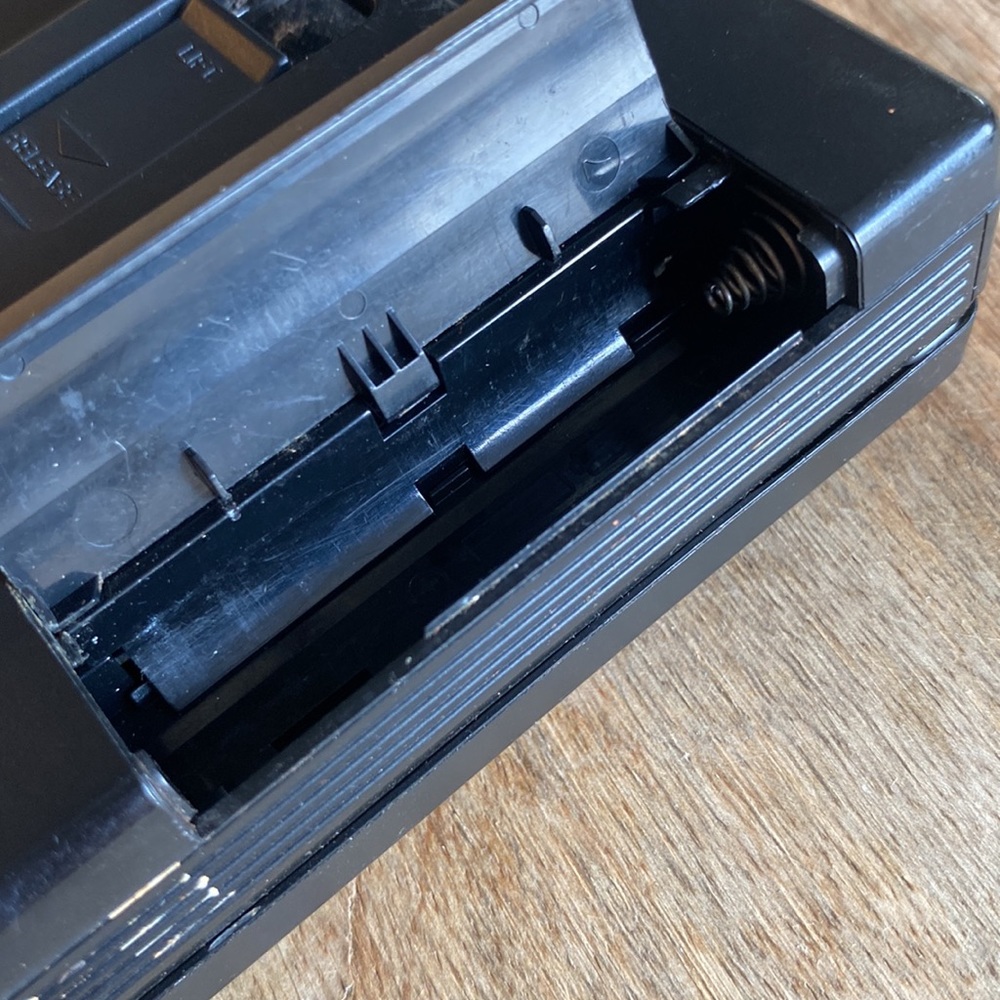 Sony Walkman WM-FX30 Auto-reverse Radio/ cassette Player FOR PARTS NOT WORKING - Picture 5 of 9